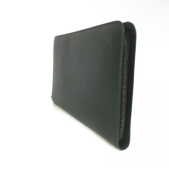 Louis Vuitton Taiga Leather Zip Around Travel Case Long Wallet - Picture 2 of 8